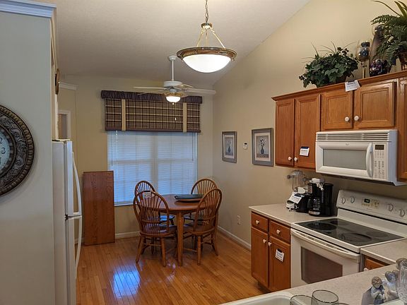 2nd image of 6927 Aspen View Ct