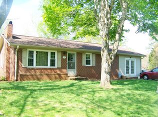 655 Old Creed Rd, Mount Airy, NC 27030