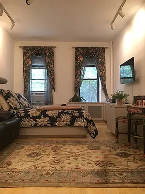 Rented by Manhattan Flats | media 41