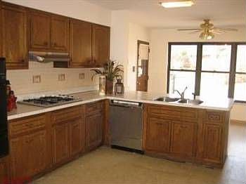 4th image of 9323 Lincoln Dr
