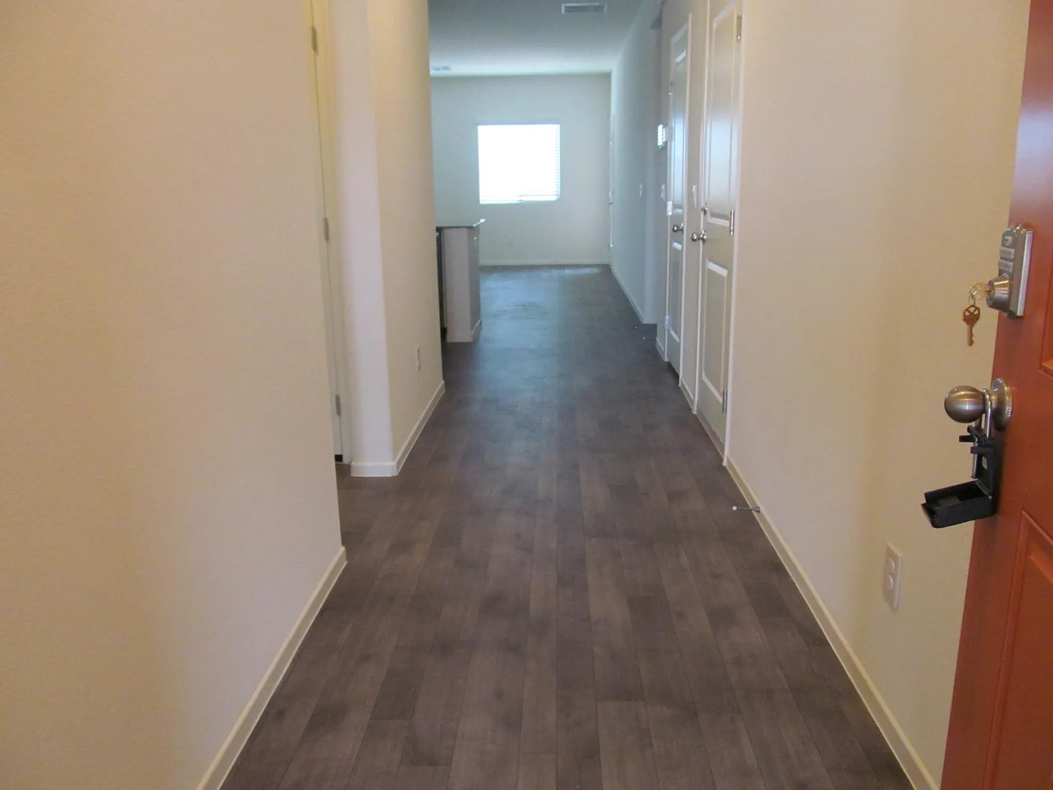 2 bed, 1095 sqft, $1,800 — Photo 3