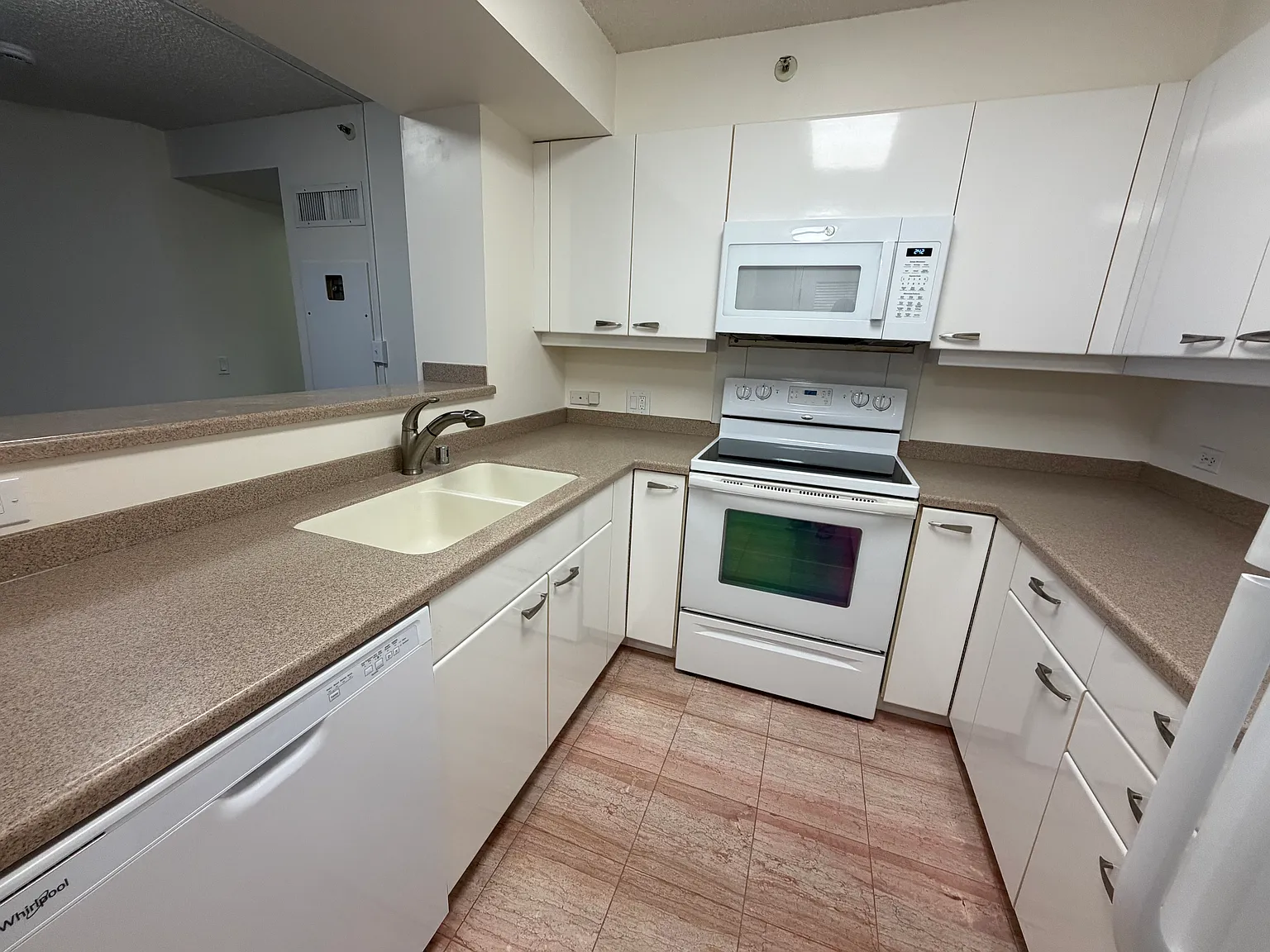 1 bed, 934 sqft, $3,795 — Photo 4