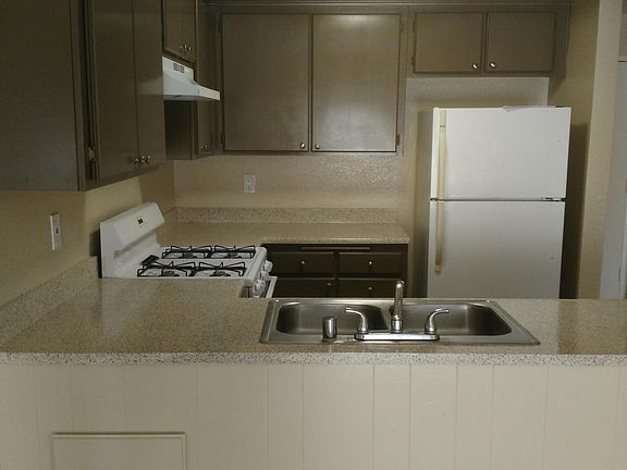 3rd image of 1212 Calle Jules APT 14