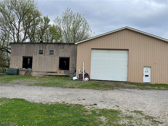 2nd image of 15571 Berlin Station Rd