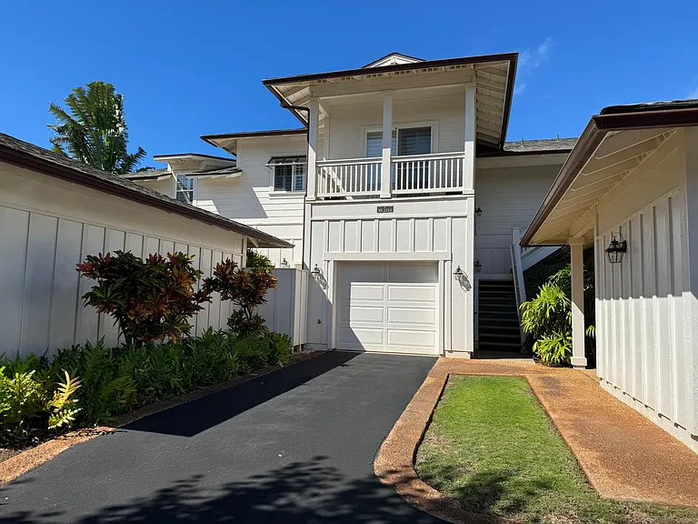 92-1214 Olani St #UPSTAIRS — Photo 3