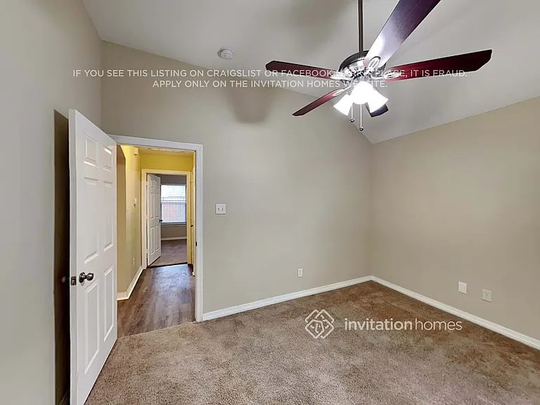 110 Clyde Dr — Photo 12
