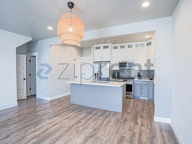 6576 W 7735 S — Photo 6
