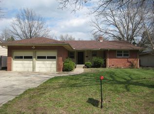 950 N Saint James Pl, Wichita, KS 67206