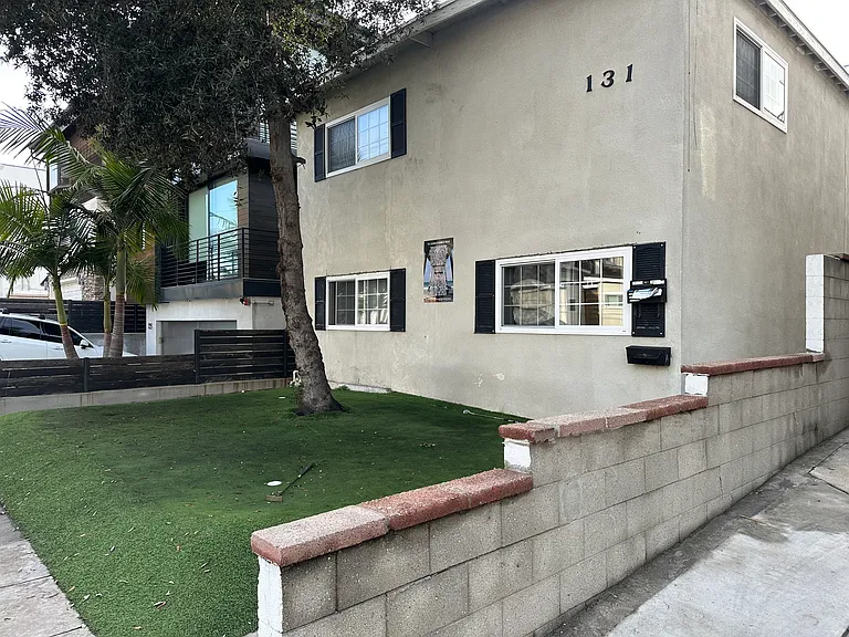 131 Monterey Blvd #A — Photo 2