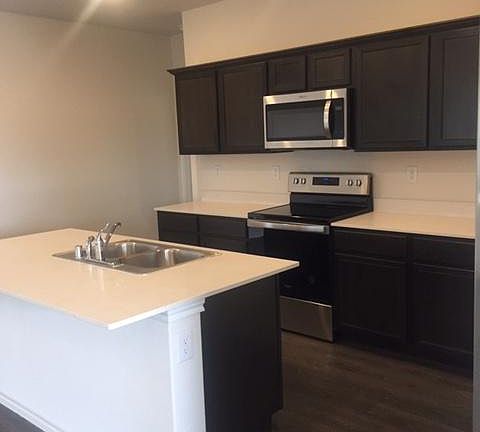 5th image of 3416 Sweetwater Way