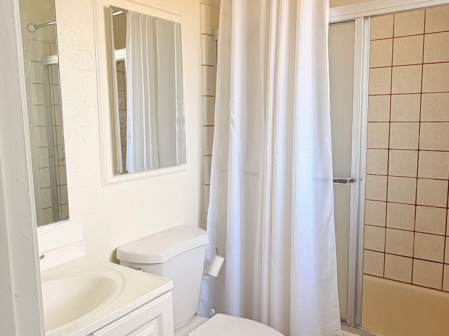 2 bed, $1,950 — Photo 4