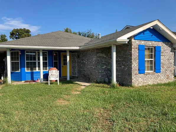 3204 Acorn Dr, Violet, LA 70092