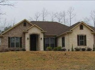 180 Timber Falls Dr, Longview, TX 75605