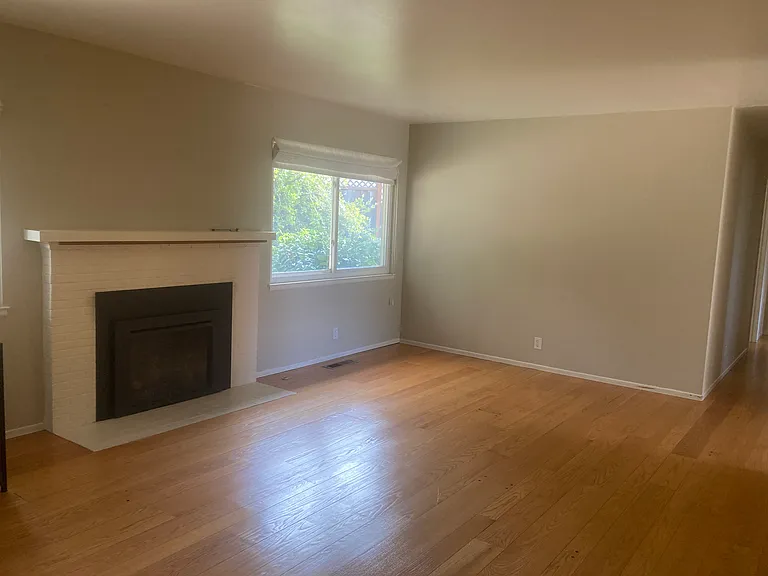 6 Louise Ct — Photo 10