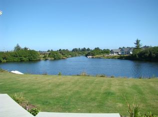 350 King Cyrus Loop, Ocean Shores, WA 98569