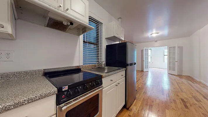 Rented by Bond New York | media 5