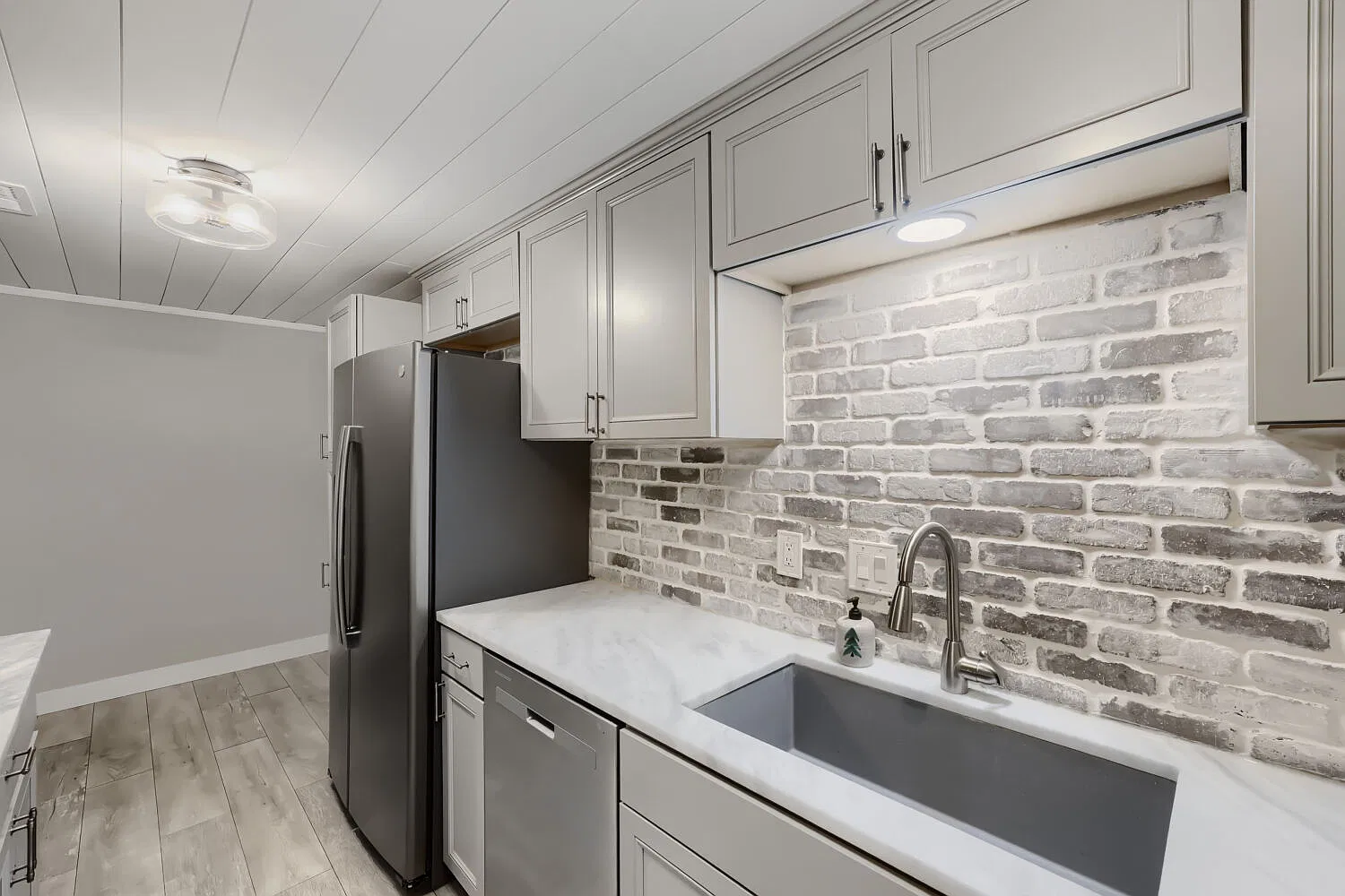1 bed, 648 sqft, $1,400 — Photo 4