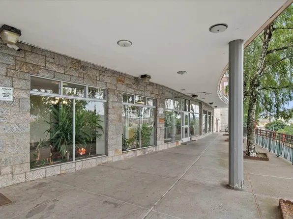 2630 Kingsbridge Terrace image 23 of 27