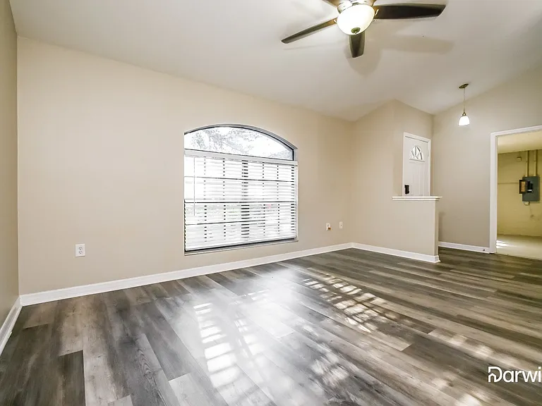 7986 Benjamin Dr — Photo 8