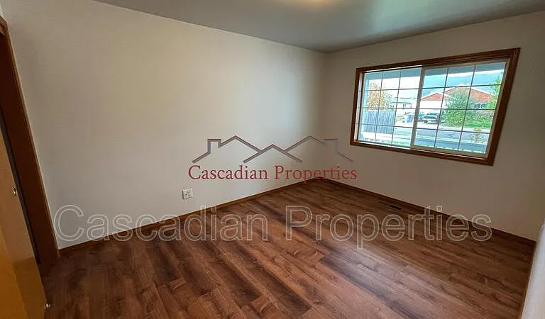 508 NW Blair St — Photo 6