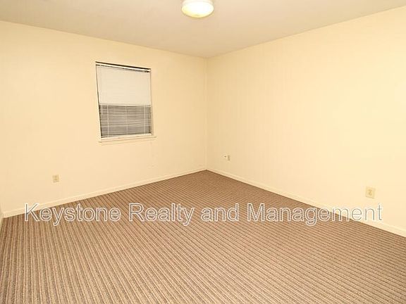 2nd image of 1935 High St APT 8
