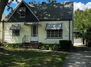 5284 W 52nd St, Parma, OH 44134
