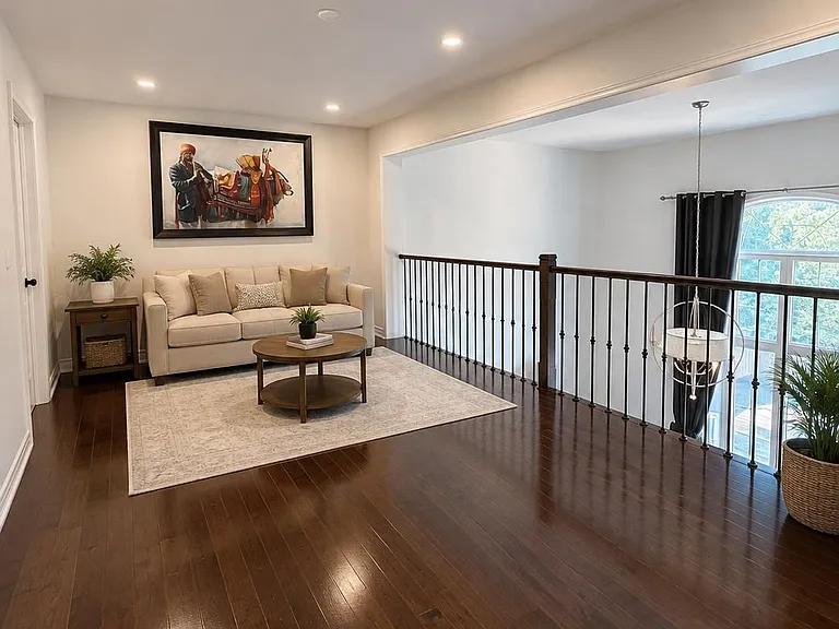 250 Admiral Dr — Photo 9