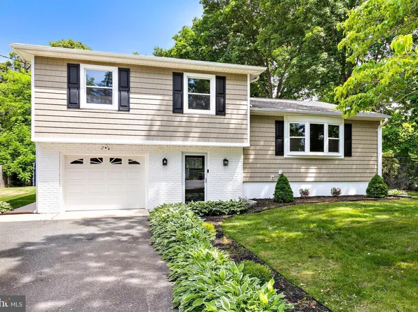 155 Clifford B Wright St, Bayville, NJ 08721