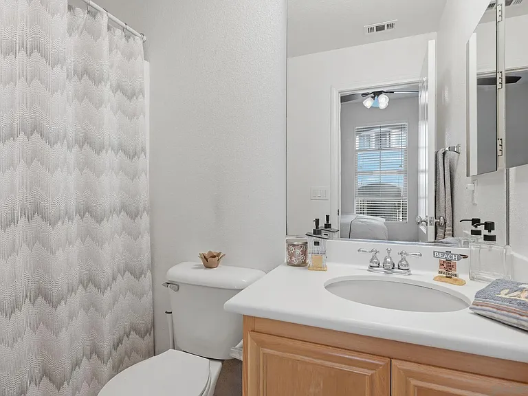 237 Marquette Ave — Photo 4