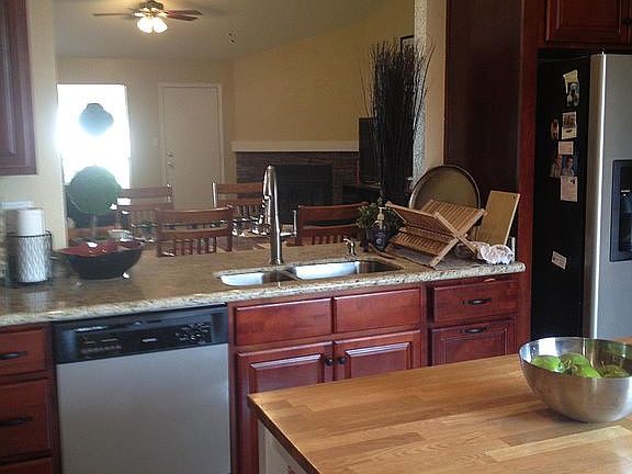 3rd image of 3640 W Laredo St