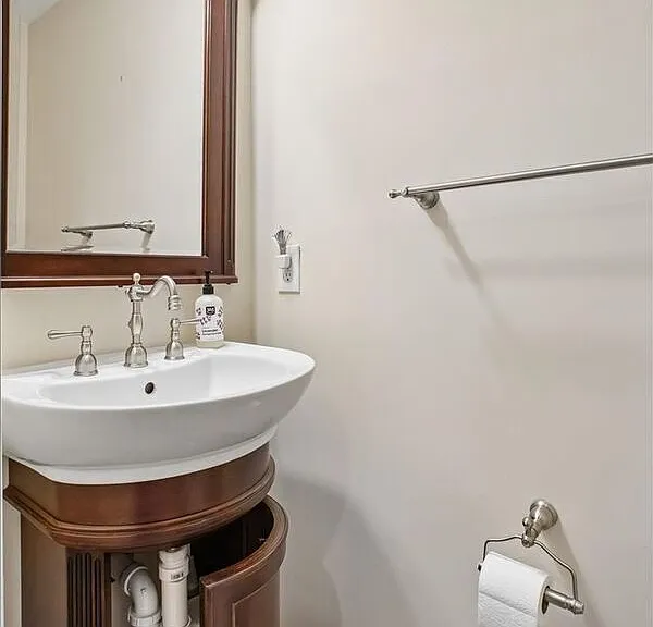 6618 Hunter Creek Ln — Photo 26