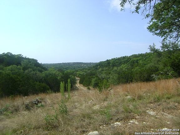 5th image of 612 Brittany