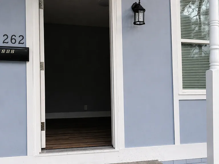 260 Ryals Ave — Photo 2