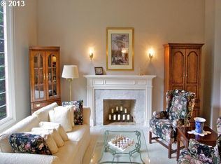 2630 Riven Dell Rd, Lake Oswego, OR 97034