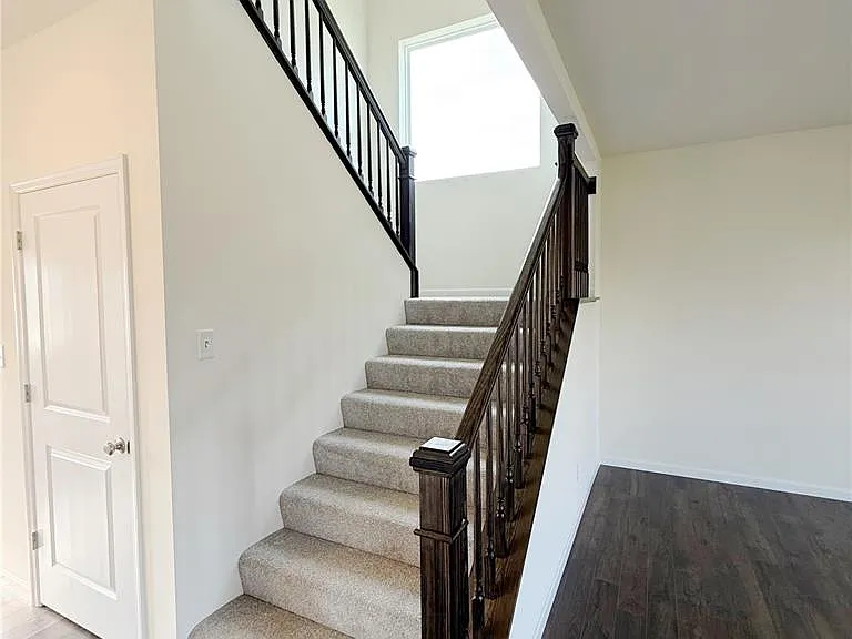 302 Windmill View Ct — Photo 21