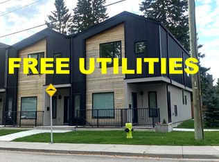 3002 27th St SW #U1, Calgary, AB T3E2E9