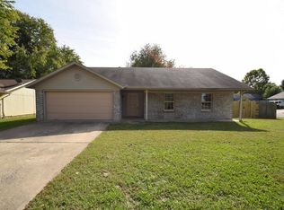 800 E Lilac St, Rogers, AR 72756
