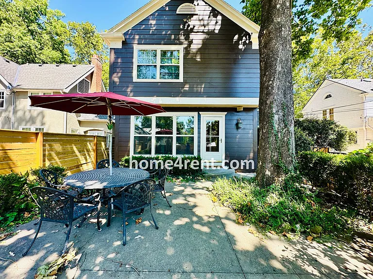 211 W 66th St — Photo 41
