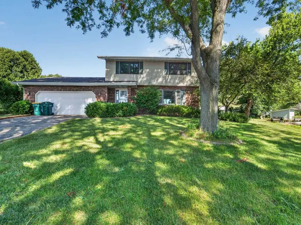 4552 Falcon Ct, Cottage Grove, WI 53527