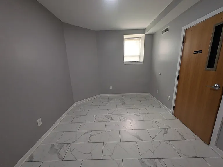 60 Coleman St #1L — Photo 7