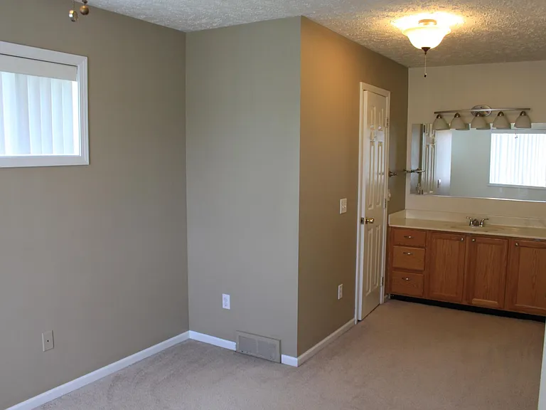 15920 Short St — Photo 22