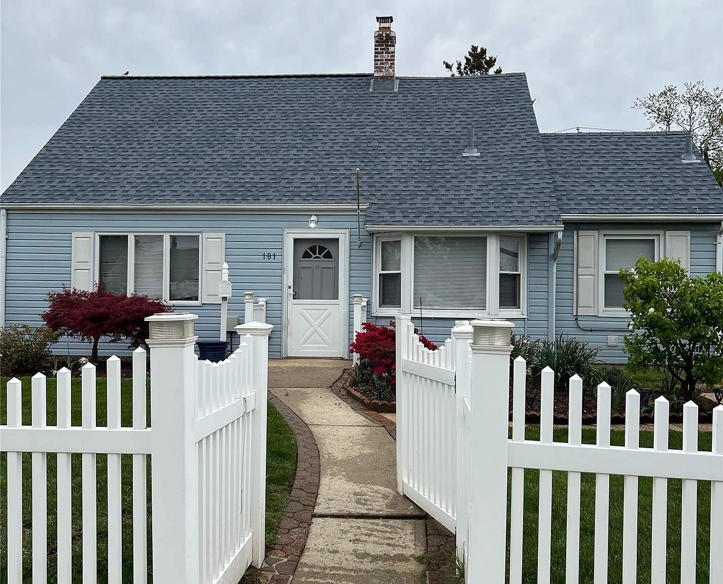 181 Saddle Lane, Levittown, NY 11756 Zillow