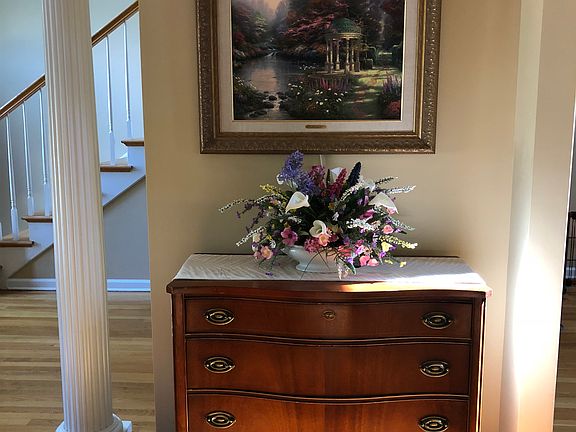 3rd image of 7005 Poplar Knoll Ct