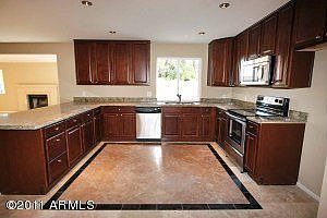 4th image of 2615 E Beryl Ave