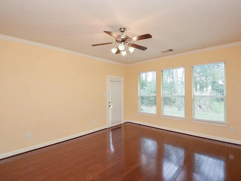 25203 Oak Villa Dr — Photo 23