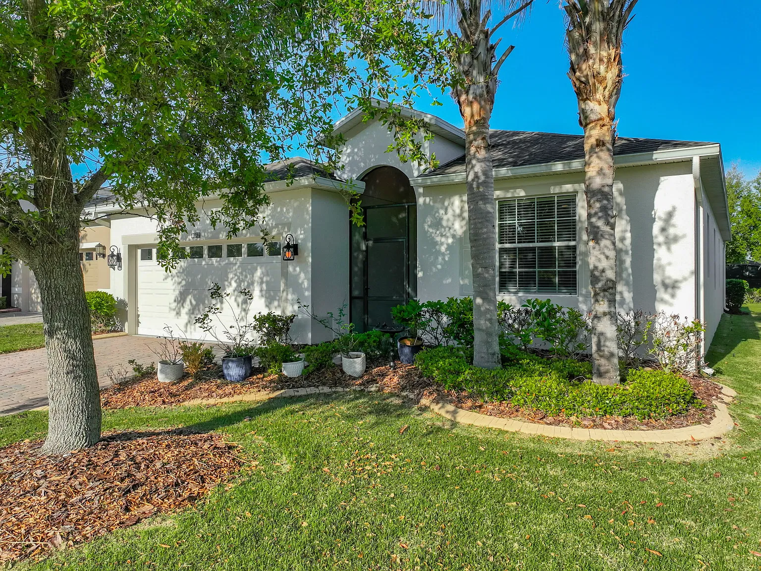 3 bed, 1672 sqft, $2,400 — Photo 1