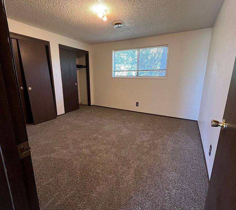 2nd image of 1913 Dawn Ct