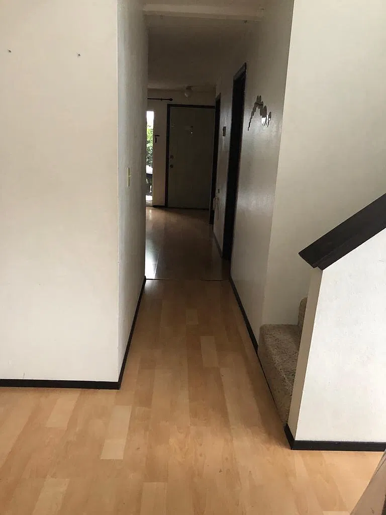 3 bed, 2.5 bath, 1373 sqft, $3,200 — Photo 4