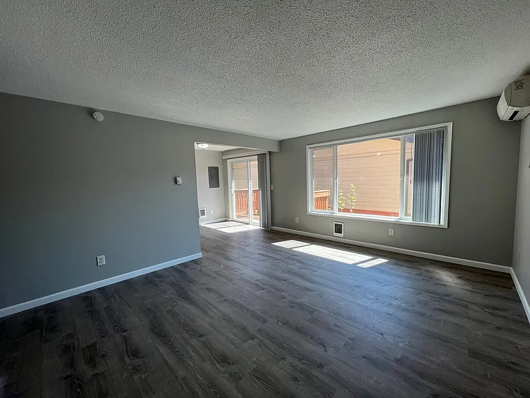 621 NE 162nd Ave #1-22 — Photo 3