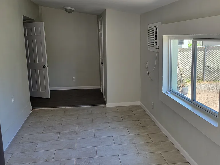 1021 E Garfield St #2 — Photo 3